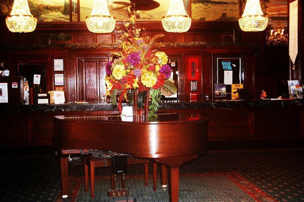 The Monticello Hotel Longview Buitenkant foto